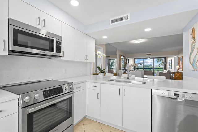 501 S Seas Drive 206, Jupiter, FL 33477