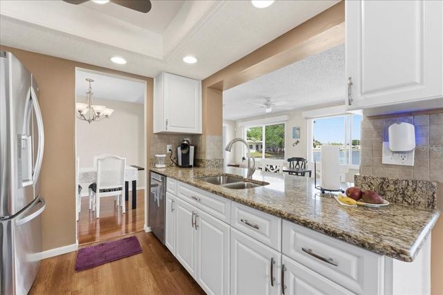 9875 MAINLANDS BOULEVARD W, Pinellas Park, FL 33782