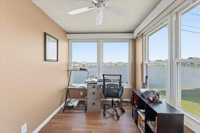 9875 MAINLANDS BOULEVARD W, Pinellas Park, FL 33782