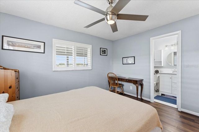 9875 MAINLANDS BOULEVARD W, Pinellas Park, FL 33782