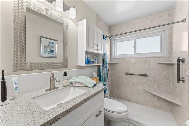 9875 MAINLANDS BOULEVARD W, Pinellas Park, FL 33782
