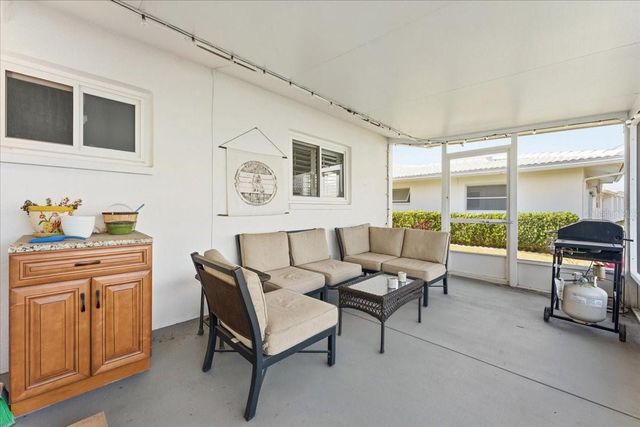 9875 MAINLANDS BOULEVARD W, Pinellas Park, FL 33782