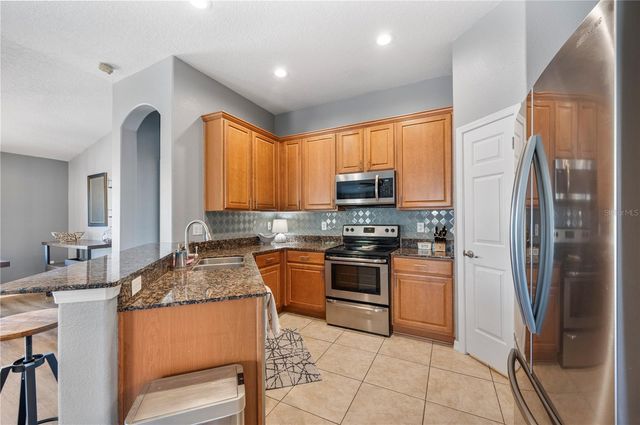 2439 HAMLET CIRCLE, Lakeland, FL 33810