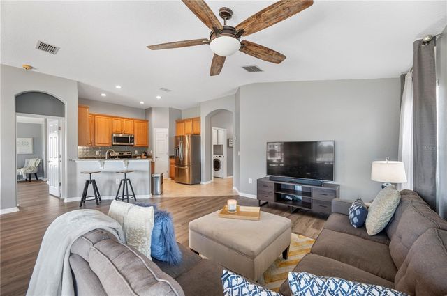 2439 HAMLET CIRCLE, Lakeland, FL 33810