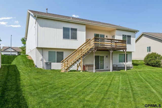 20715 Locust Street, Gretna, NE 68028