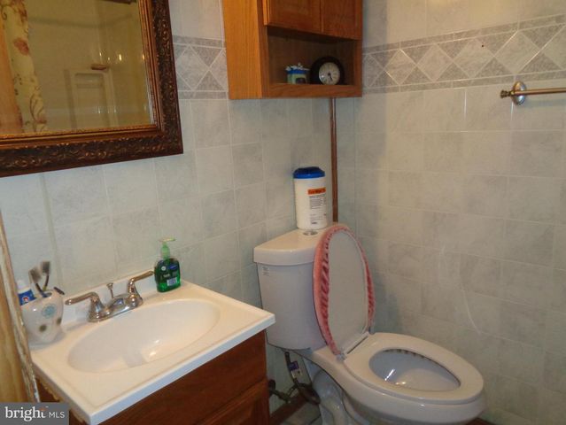 5418 HAWTHORNE ST, Philadelphia, PA 19124