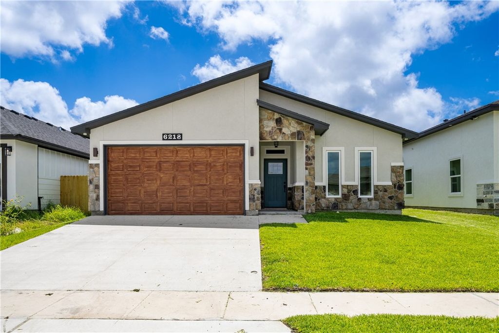 6218 Sadie St, Corpus Christi, TX 78415