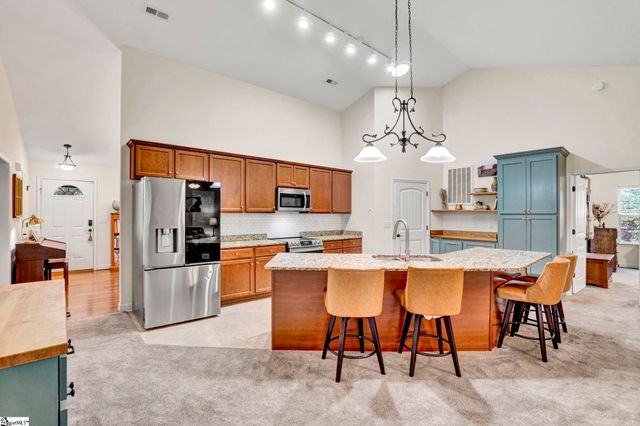 305 Bent River Drive, Inman, SC 29349