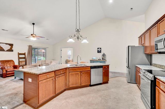 305 Bent River Drive, Inman, SC 29349