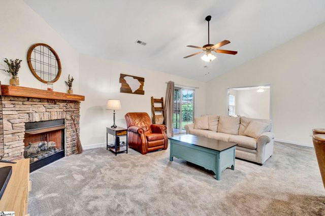 305 Bent River Drive, Inman, SC 29349