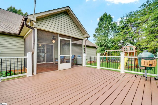 305 Bent River Drive, Inman, SC 29349