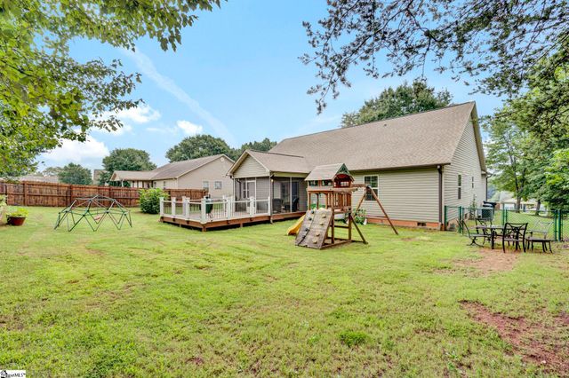305 Bent River Drive, Inman, SC 29349