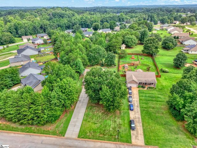 305 Bent River Drive, Inman, SC 29349