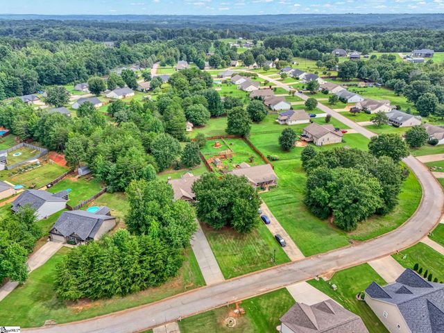 305 Bent River Drive, Inman, SC 29349