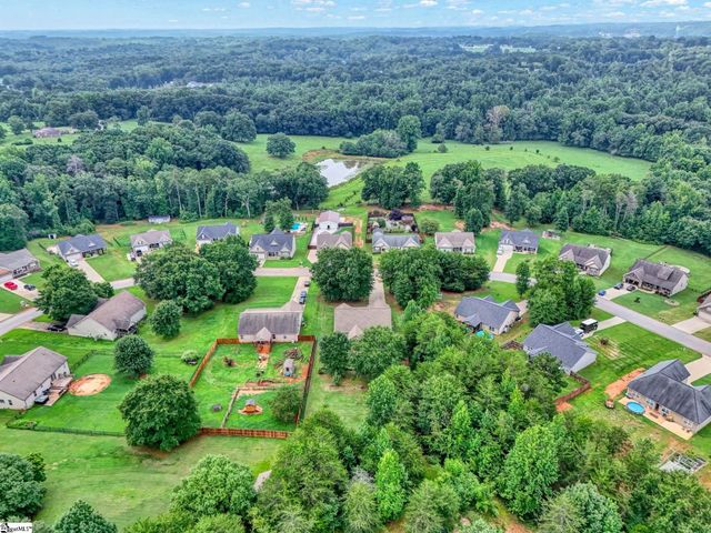 305 Bent River Drive, Inman, SC 29349