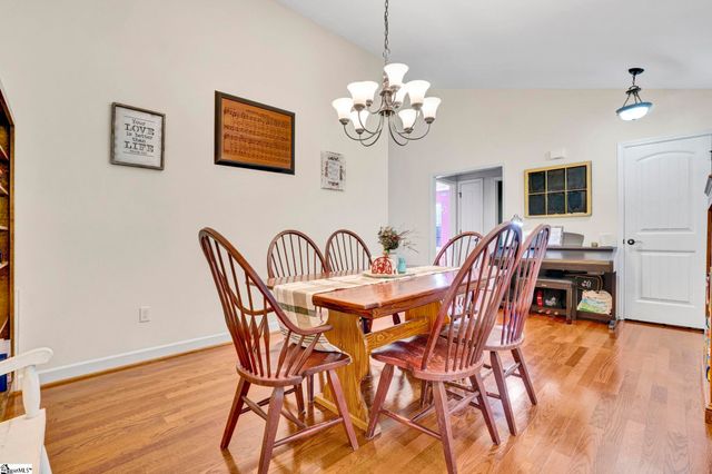 305 Bent River Drive, Inman, SC 29349