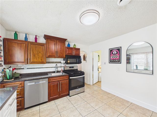 66 Grandview Ave, Tonawanda, NY 14223