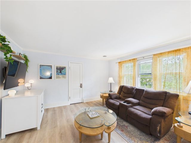 66 Grandview Ave, Tonawanda, NY 14223