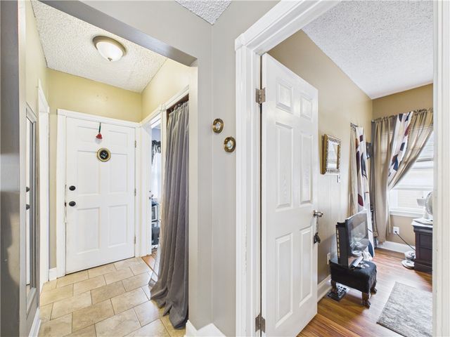 66 Grandview Ave, Tonawanda, NY 14223