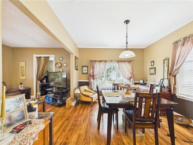 66 Grandview Ave, Tonawanda, NY 14223