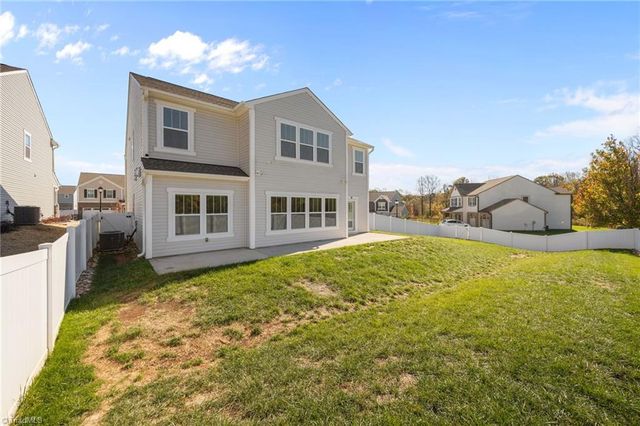 1624 Running Deer Drive, Kernersville, NC 27284