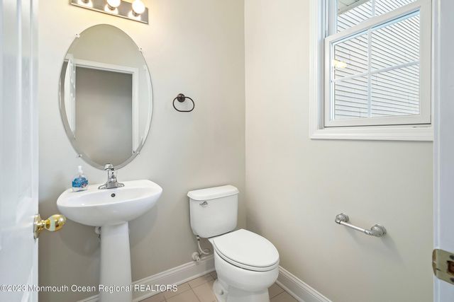 86 Deepwater Circle, Manalapan, NJ 07726