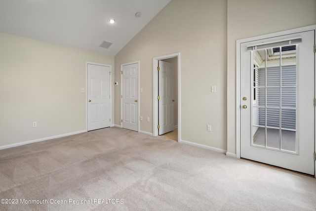 86 Deepwater Circle, Manalapan, NJ 07726