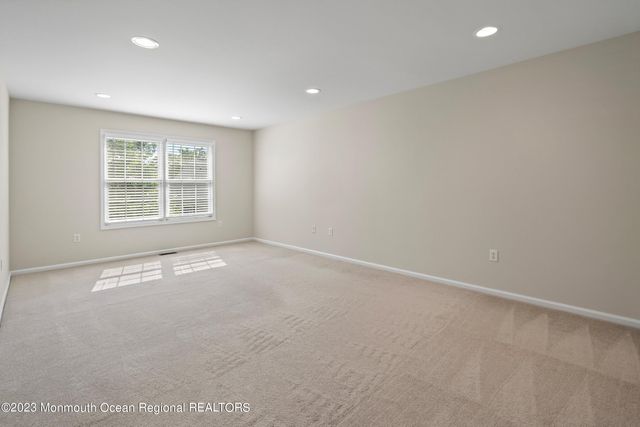 86 Deepwater Circle, Manalapan, NJ 07726