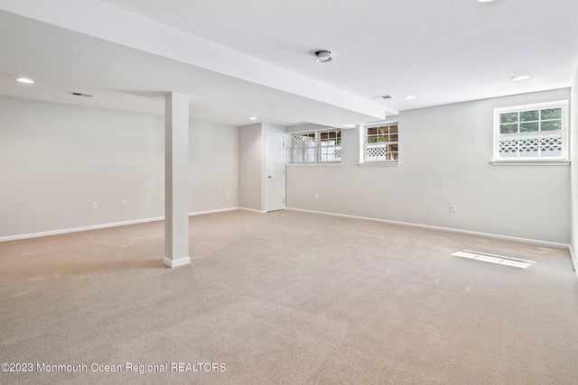86 Deepwater Circle, Manalapan, NJ 07726