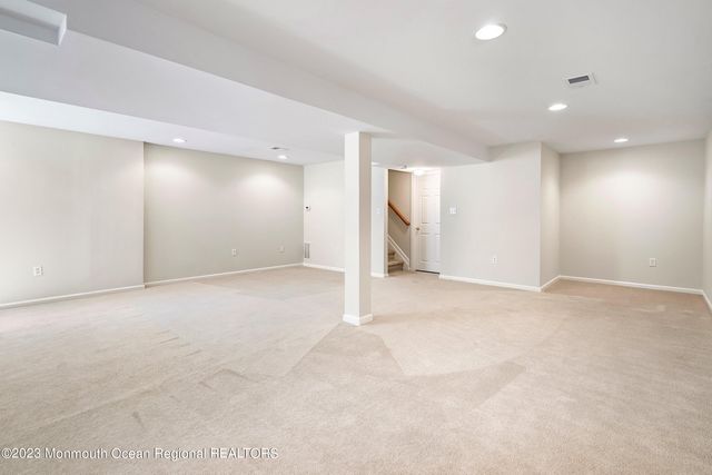86 Deepwater Circle, Manalapan, NJ 07726
