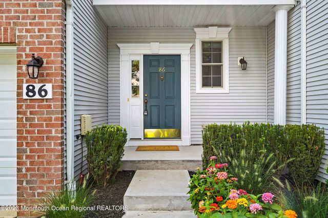 86 Deepwater Circle, Manalapan, NJ 07726