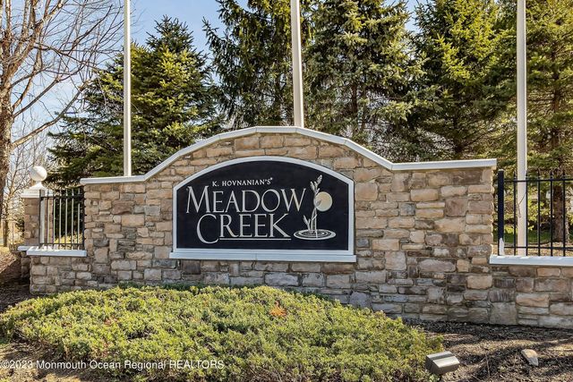 86 Deepwater Circle, Manalapan, NJ 07726