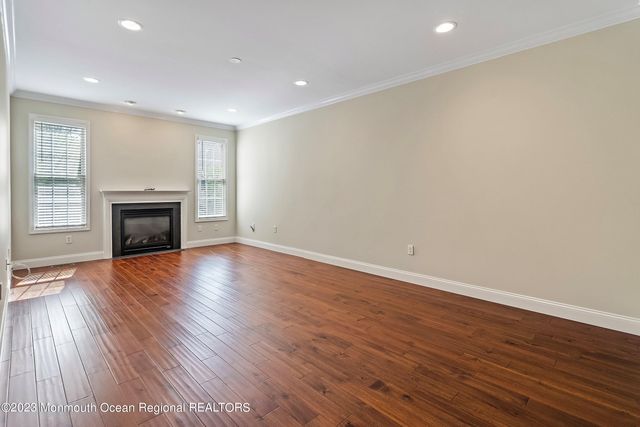 86 Deepwater Circle, Manalapan, NJ 07726