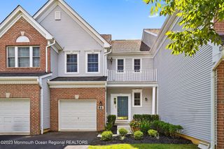 86 Deepwater Circle, Manalapan, NJ 07726