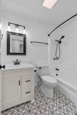 2047 State Highway H, Sikeston, MO 63801