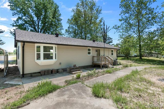 2047 State Highway H, Sikeston, MO 63801