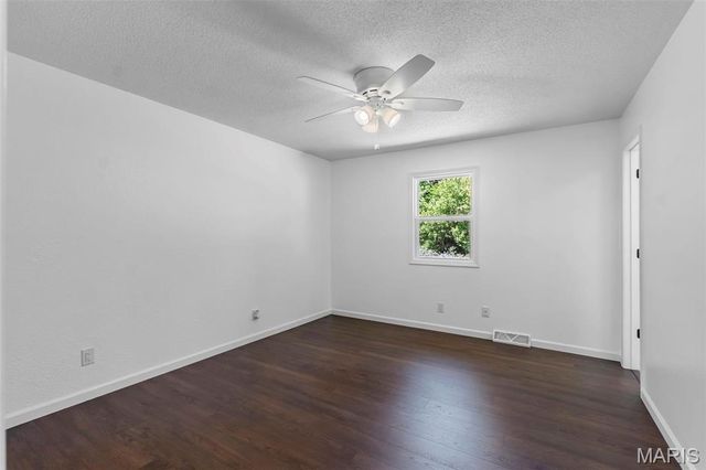 2047 State Highway H, Sikeston, MO 63801