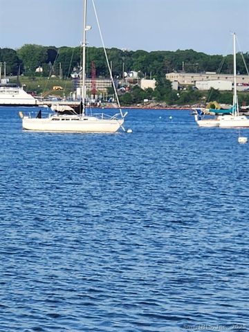 184 Pequot Avenue 409, New London, CT 06320