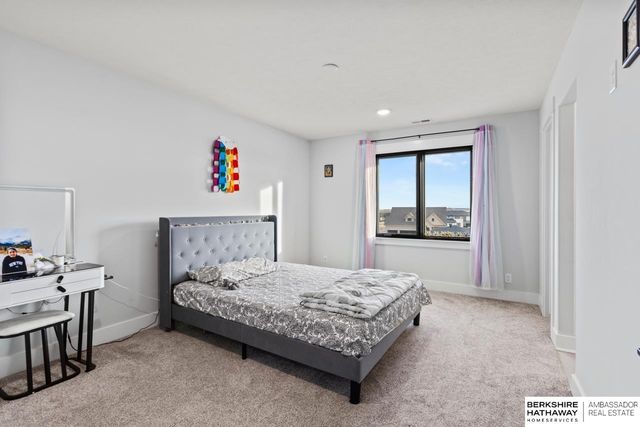 21103 Atwood Avenue, Elkhorn, NE 68022