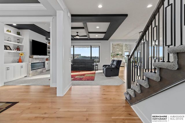 21103 Atwood Avenue, Elkhorn, NE 68022