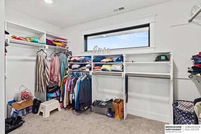 21103 Atwood Avenue, Elkhorn, NE 68022