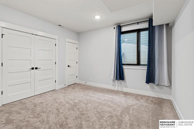 21103 Atwood Avenue, Elkhorn, NE 68022