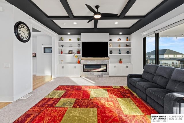 21103 Atwood Avenue, Elkhorn, NE 68022