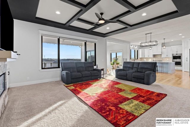 21103 Atwood Avenue, Elkhorn, NE 68022