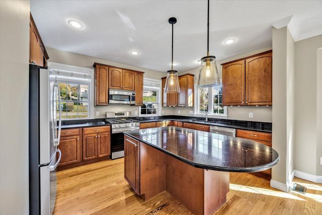 6 Dexter Avenue, Sandwich, MA 02563