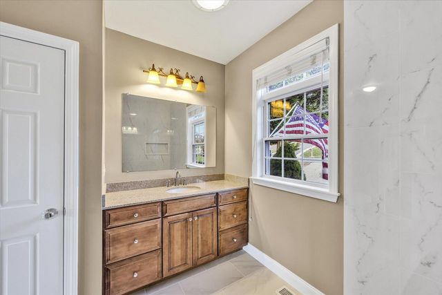 6 Dexter Avenue, Sandwich, MA 02563