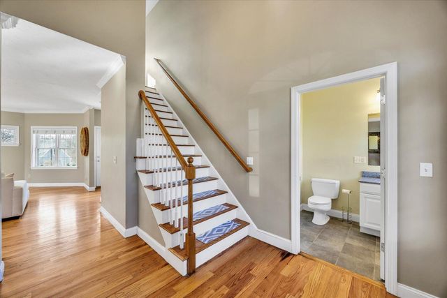 6 Dexter Avenue, Sandwich, MA 02563