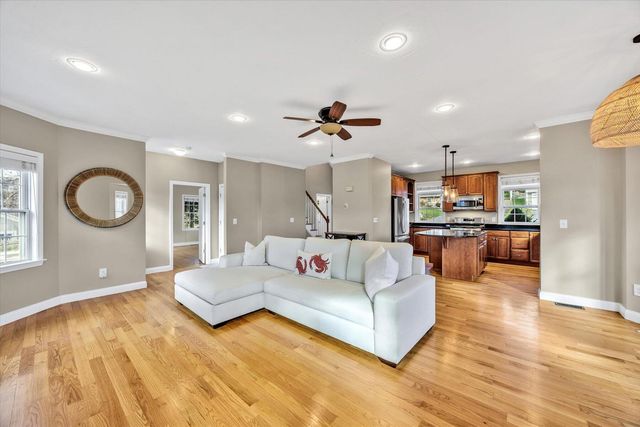 6 Dexter Avenue, Sandwich, MA 02563