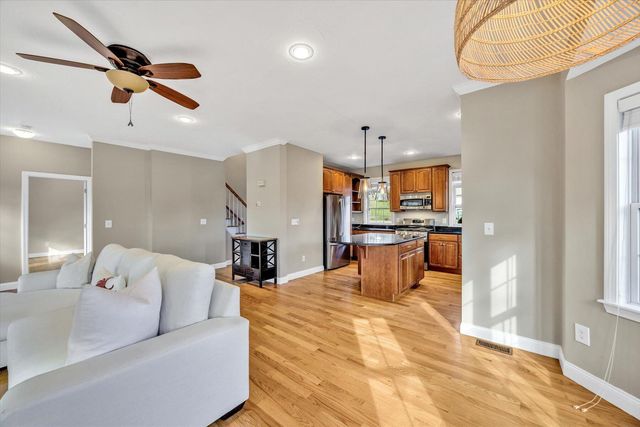 6 Dexter Avenue, Sandwich, MA 02563