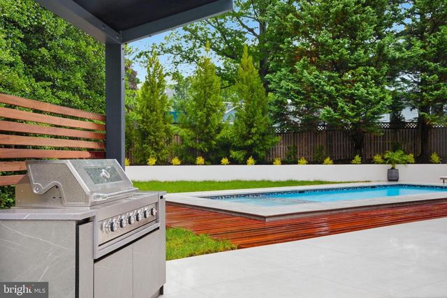 1803 DUMBARTON ST, Mclean, VA 22101